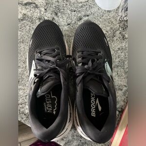 Brooks adrenaline women’s size 8
